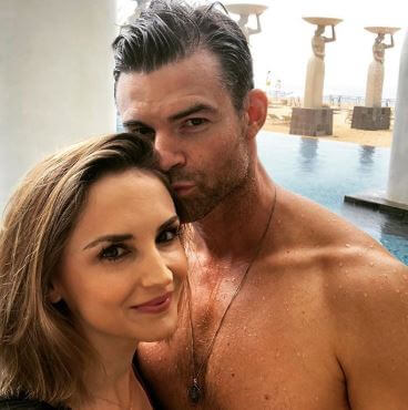 Theodore Vigo Sullivan Gillies's parents, Rachael Leigh Cook and Daniel Gillies.